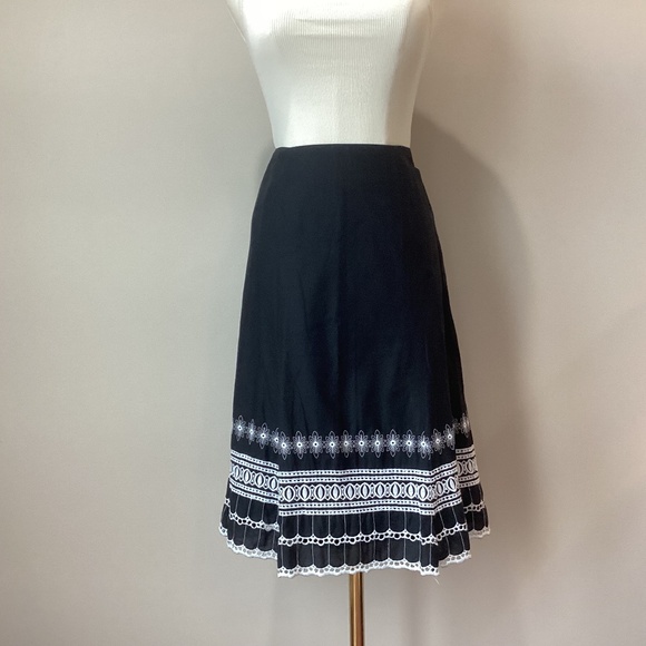 Nine West Embroidered Fit and Flare A-line Skirt - 6P - Picture 2 of 6